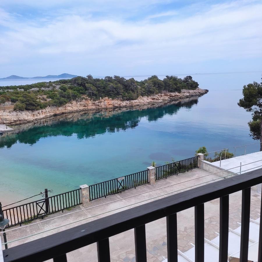 Pansion Nikos Apartment Патитири Екстериор снимка