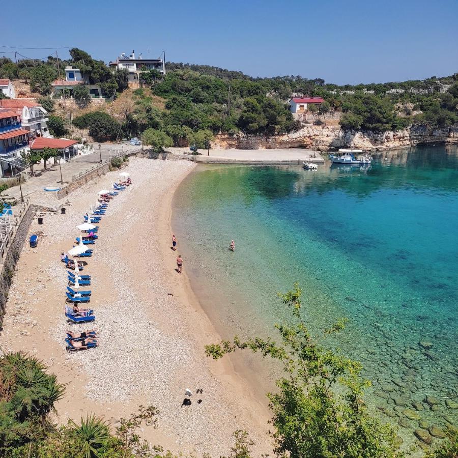 Pansion Nikos Apartment Патитири Екстериор снимка