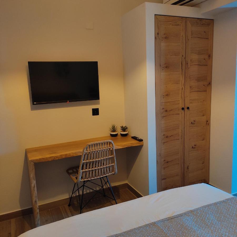 Pansion Nikos Apartment Патитири Екстериор снимка