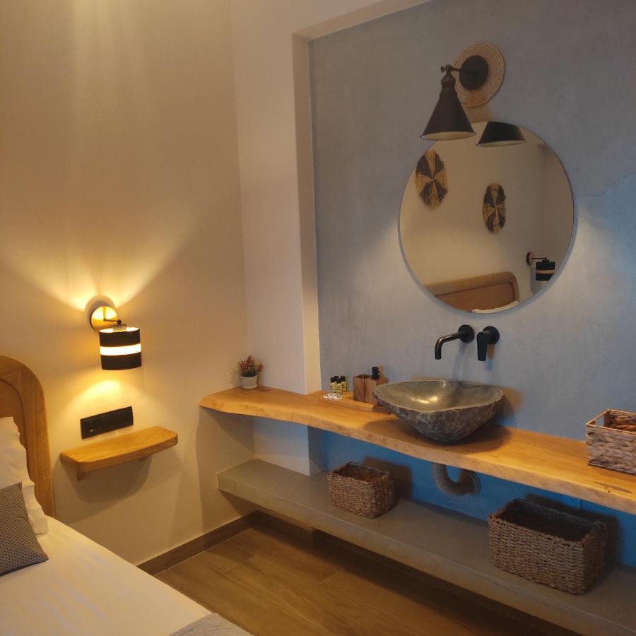 Pansion Nikos Apartment Патитири Екстериор снимка