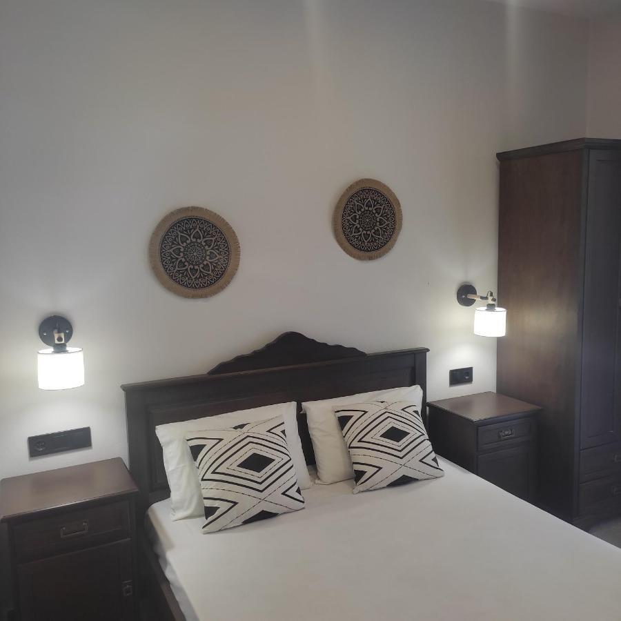 Pansion Nikos Apartment Патитири Екстериор снимка