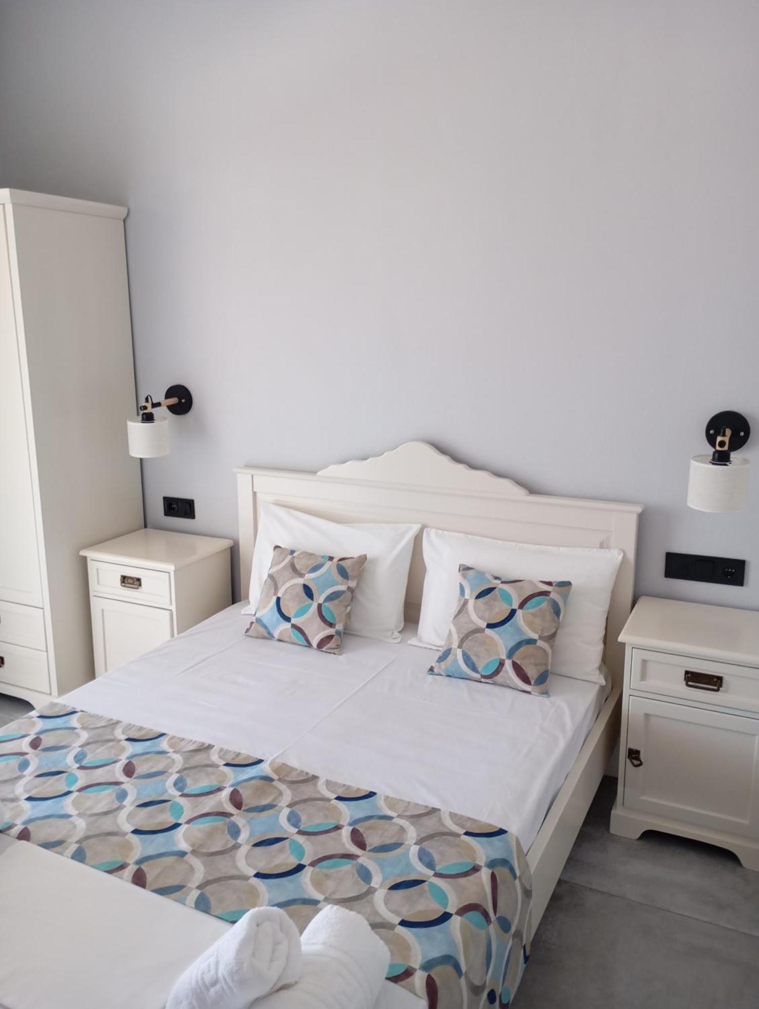 Pansion Nikos Apartment Патитири Екстериор снимка