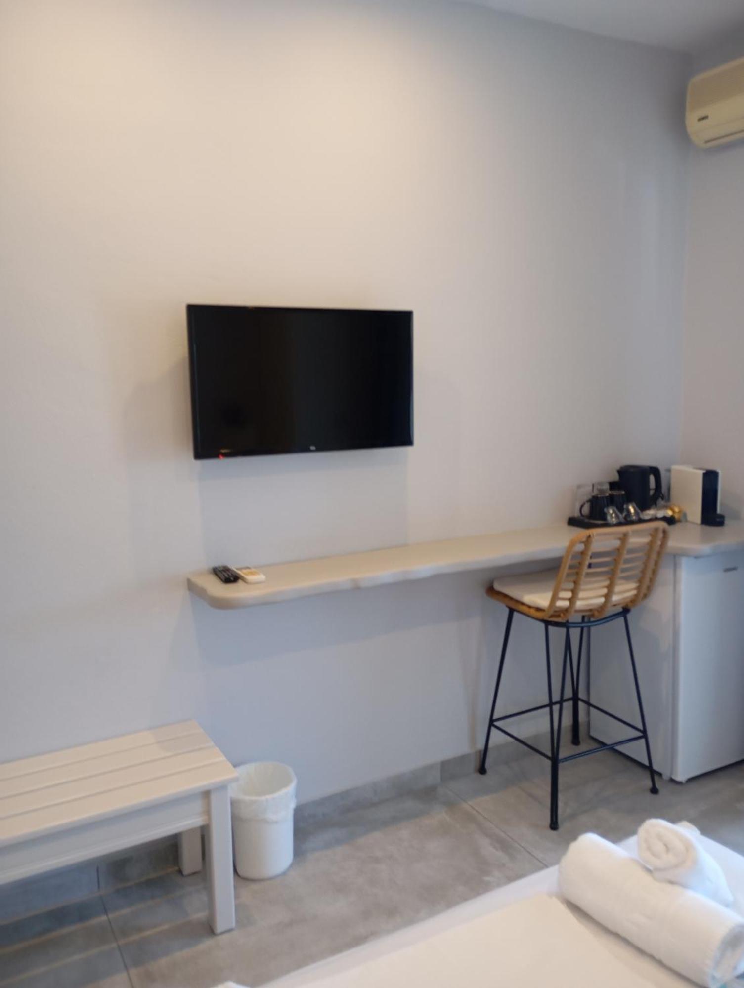 Pansion Nikos Apartment Патитири Екстериор снимка