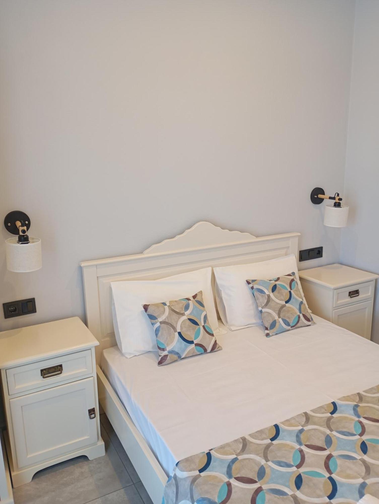 Pansion Nikos Apartment Патитири Екстериор снимка