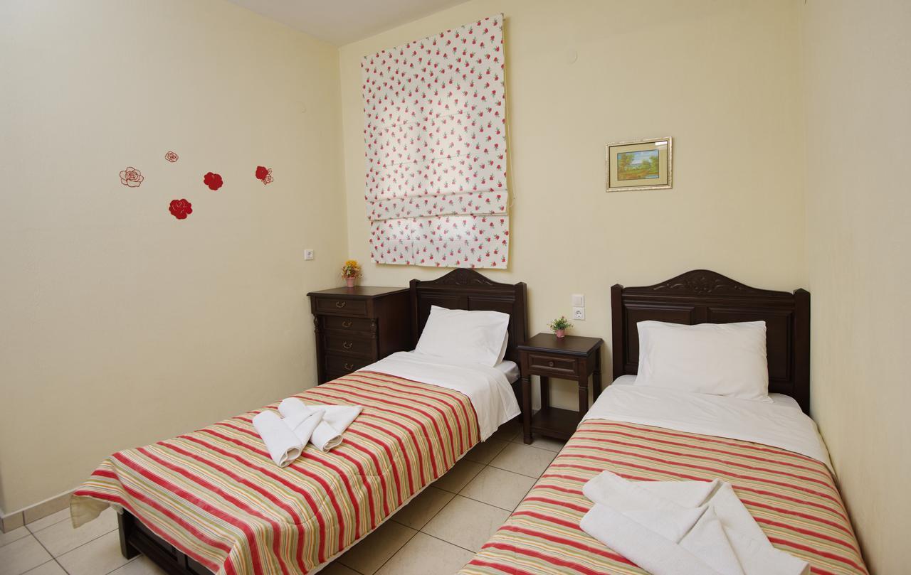 Pansion Nikos Apartment Патитири Екстериор снимка